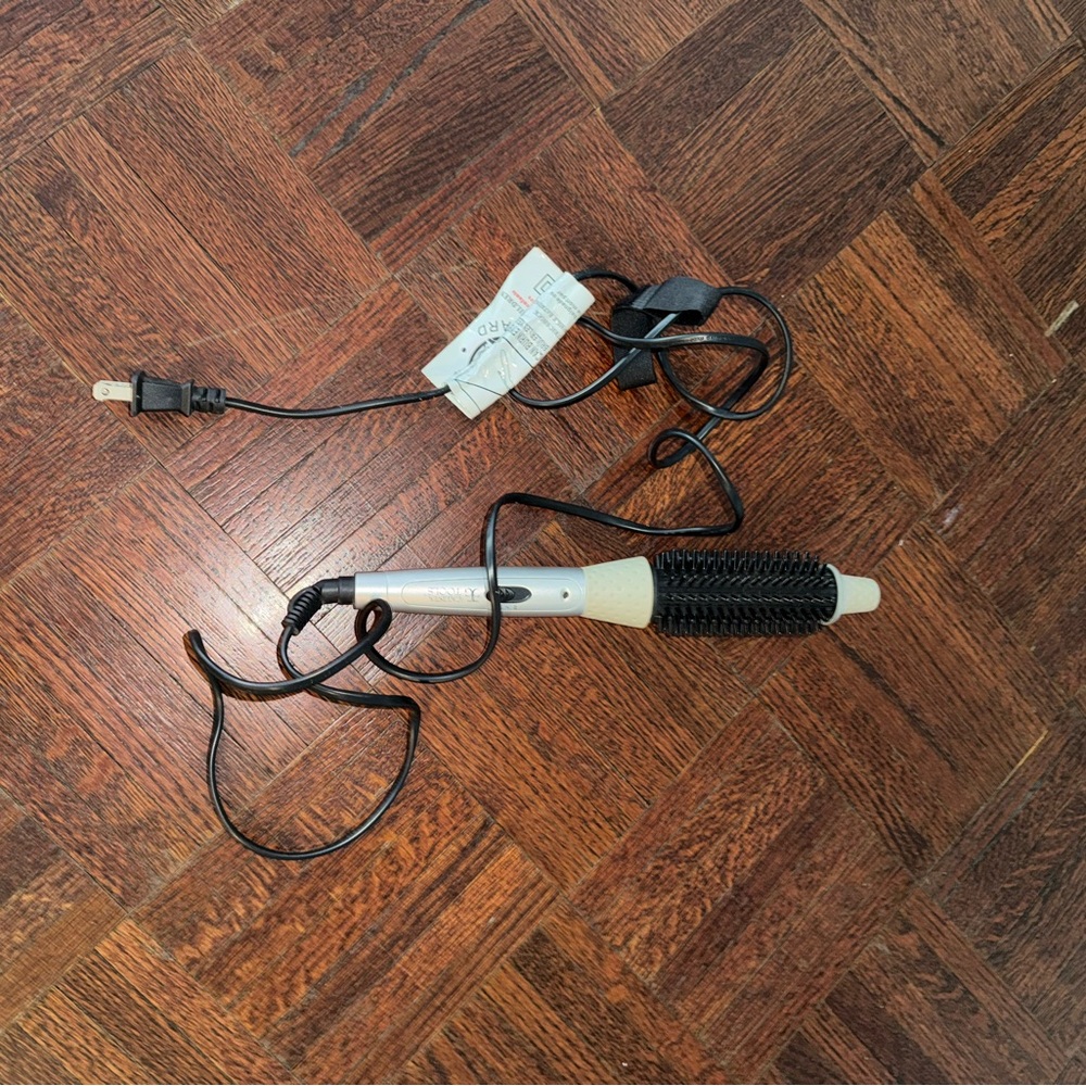 Calista Styling Hair Tool